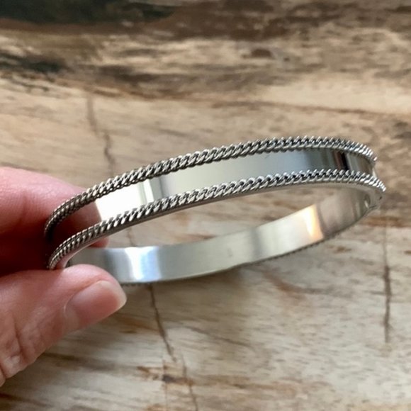 Dyrberg/Kern Chrystania Swarovski crystal hinged bracelet - Picture 4 of 6